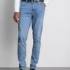 Közepes derékmagasságú skinny farmer