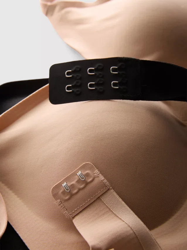 2 db simító háromszög alakformáló melltartó