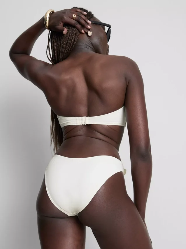 3D-s virágmintás bandeau bikini felső