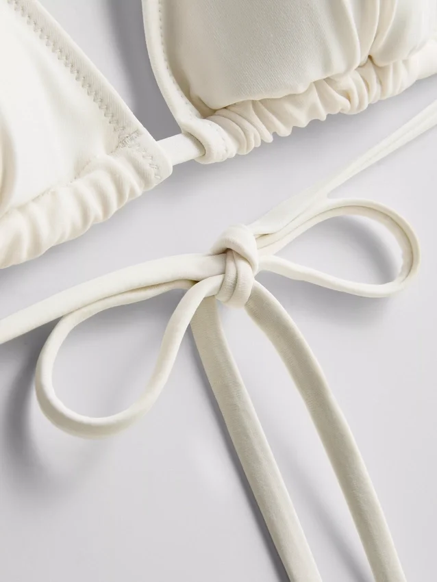 3D-s virágmintás háromszög alakú bikini felső