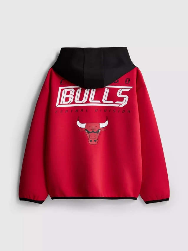 7–15 éves korosztály | NBA Chicago Bulls cipzáras kapucnis pulóver