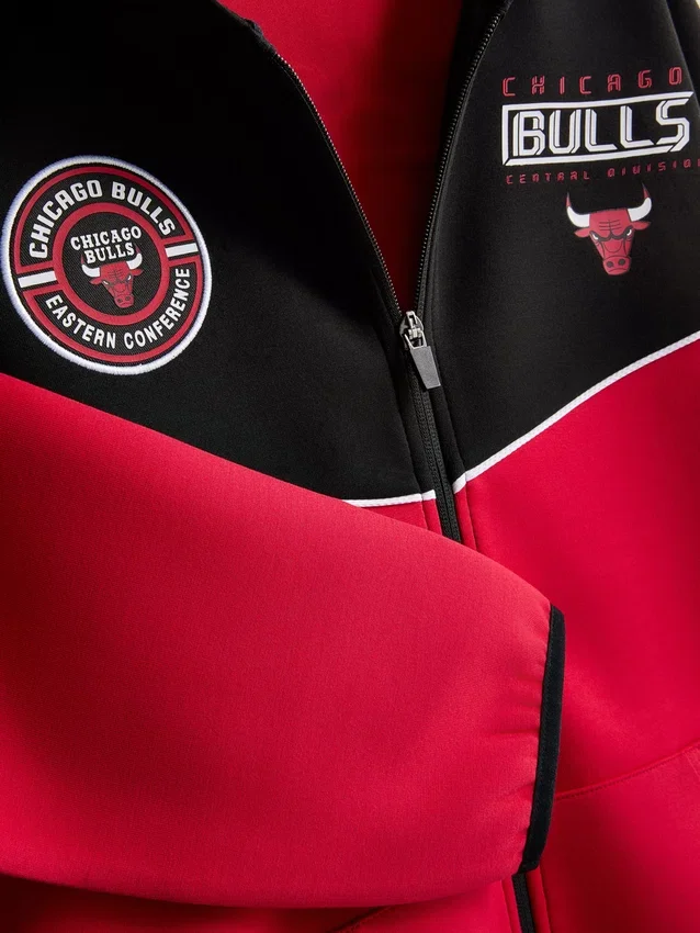 7–15 éves korosztály | NBA Chicago Bulls cipzáras kapucnis pulóver