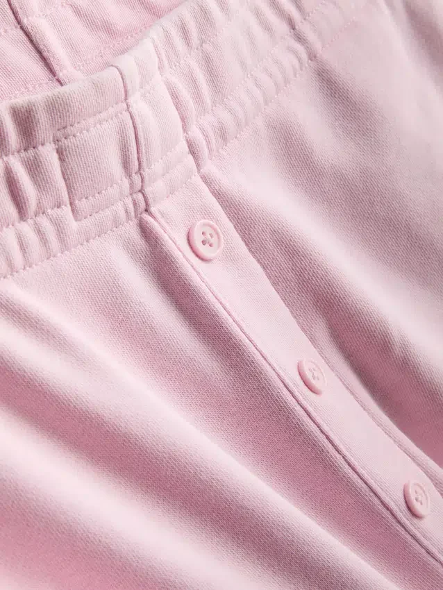 A Primark-kollekció | Gombos részletekkel ellátott, magas pamut tartalmú rövidnadrág