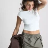 A Primark kollekció | hátul nyitott, rövid ujjú felső