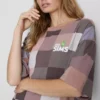 A Sims laza hálóing