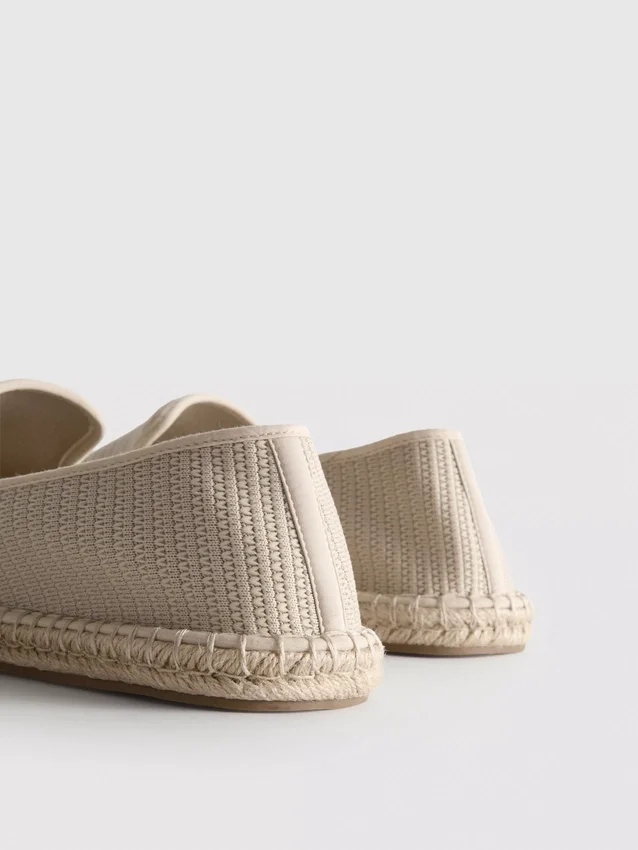 Alacsony szárú, kötött espadrill