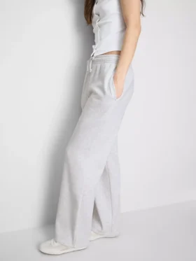 Alapvető, egyenes szárú edzőnadrág