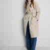 Alapvető, övvel ellátott trenchcoat