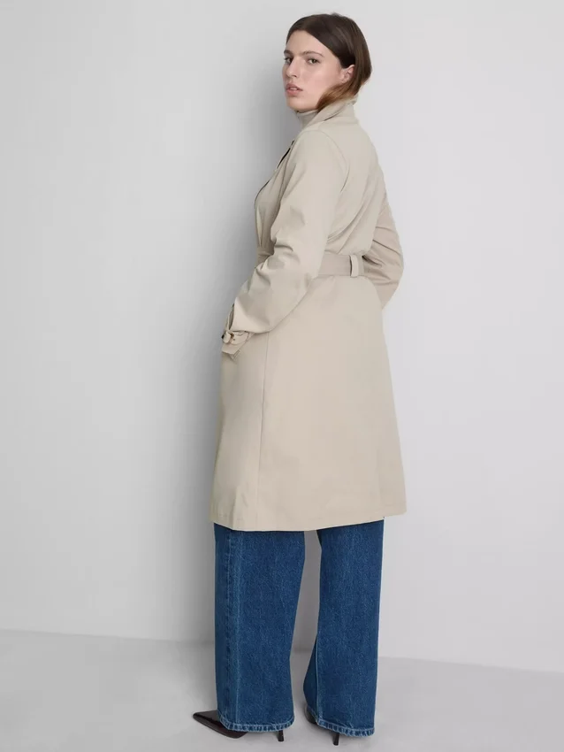 Alapvető, övvel ellátott trenchcoat