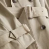 Alapvető, övvel ellátott trenchcoat