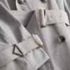 Alapvető, övvel ellátott trenchcoat