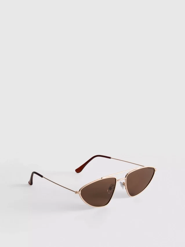 Aviator stílusú fémkeretes napszemüveg