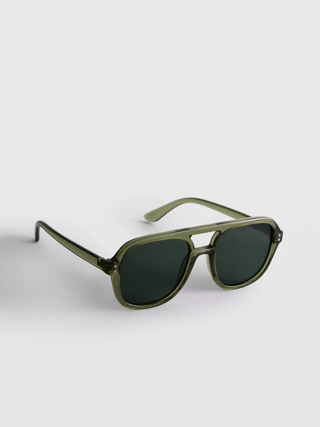 Aviator stílusú napszemüveg