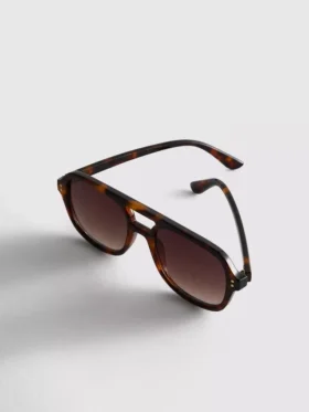 Aviator stílusú napszemüveg