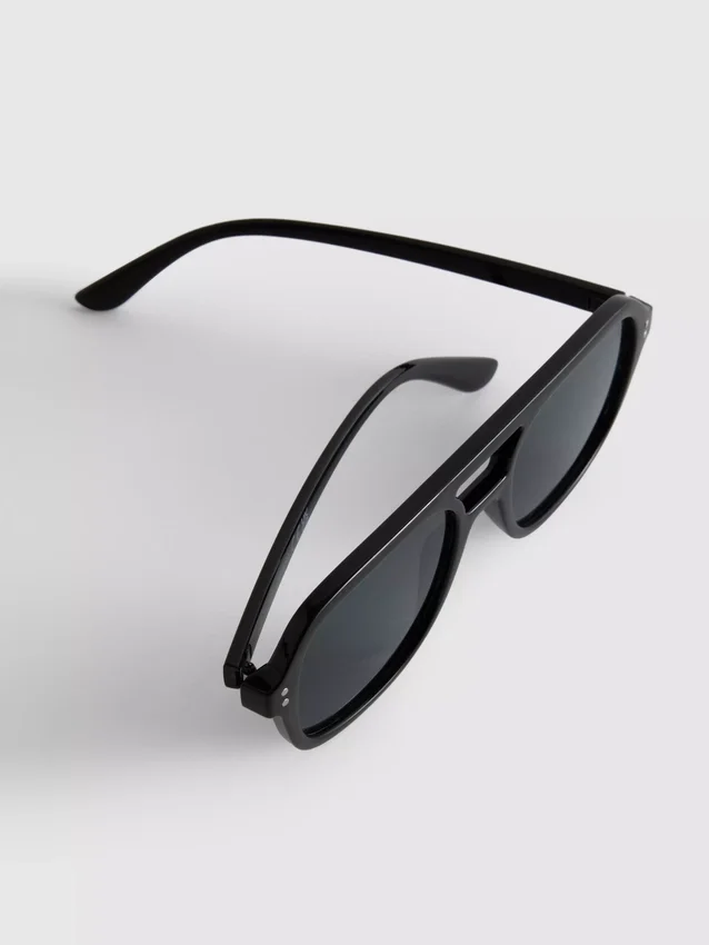 Aviator stílusú napszemüveg