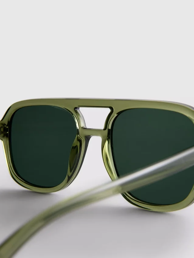 Aviator stílusú napszemüveg
