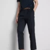 Az Edit slim fit barizsolt nadrág