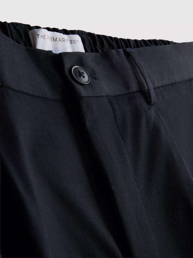 Az Edit slim fit barizsolt nadrág