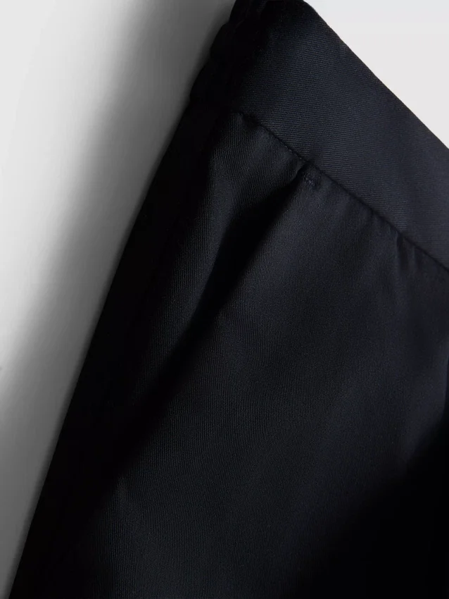 Az Edit slim fit barizsolt nadrág