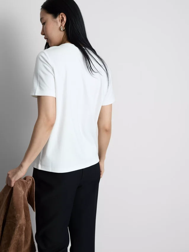 Az Edit slim fit póló