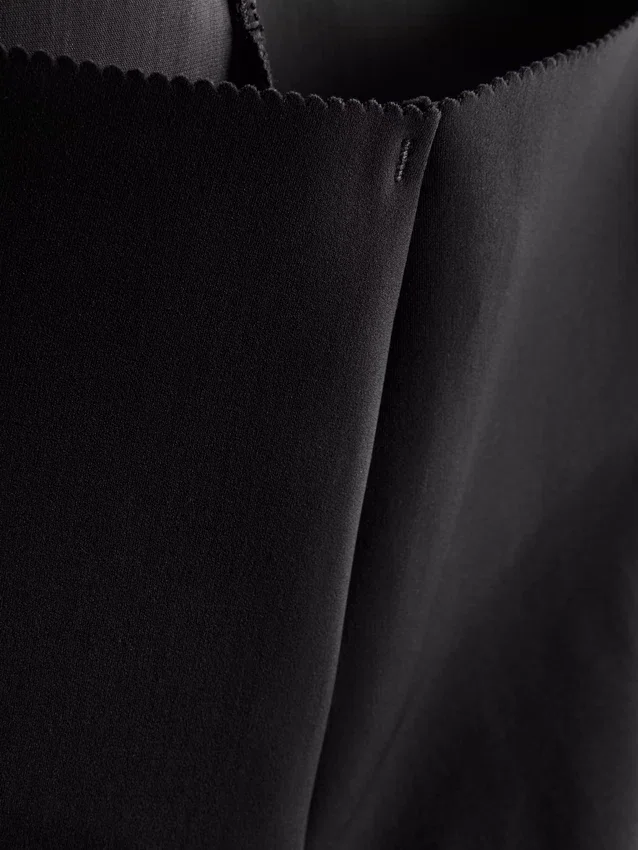 Bodysculpt Performance magas derékú, táguló szárú leggings