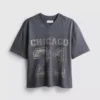 Chicago-motívumú, V-nyakú póló