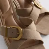 Csatos, blokksarkú papucsszandál