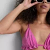 Csillogó, fodros háromszög alakú bikini felső