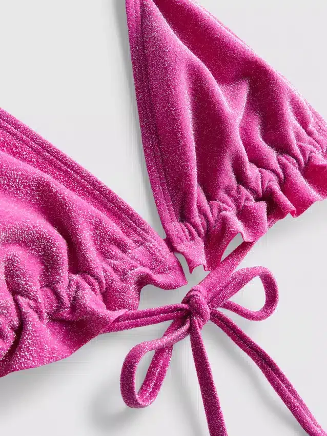 Csillogó, fodros háromszög alakú bikini felső