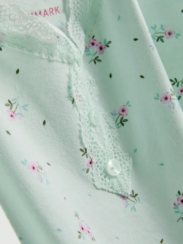 Csipkés szegélyű cami pizsama