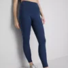 Csőszerű díszítésű, sima, tartást biztosító sportlegging