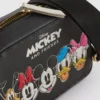 Disney Mickey és barátai grafikás fényképezőgép-táska