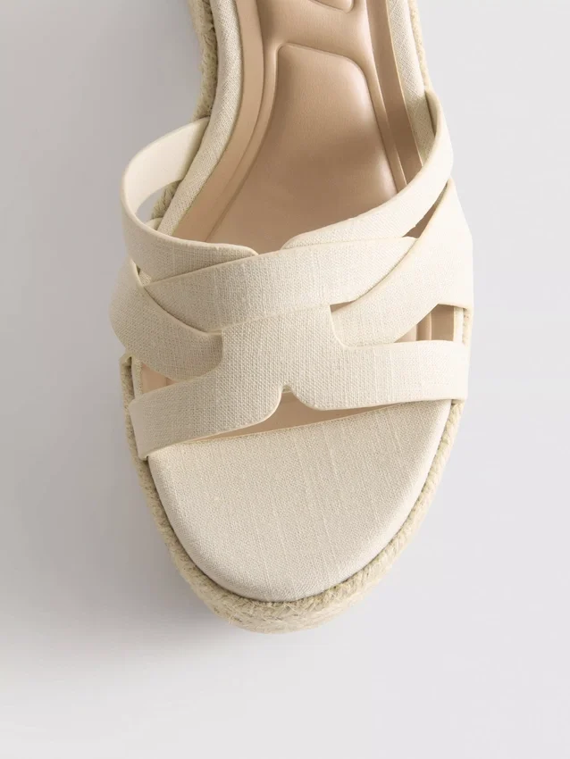 Espadrille sarokos szandál
