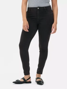 Essential közepes derékmagasságú skinny farmer | normál