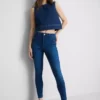Essential közepes derékmagasságú skinny farmer | normál