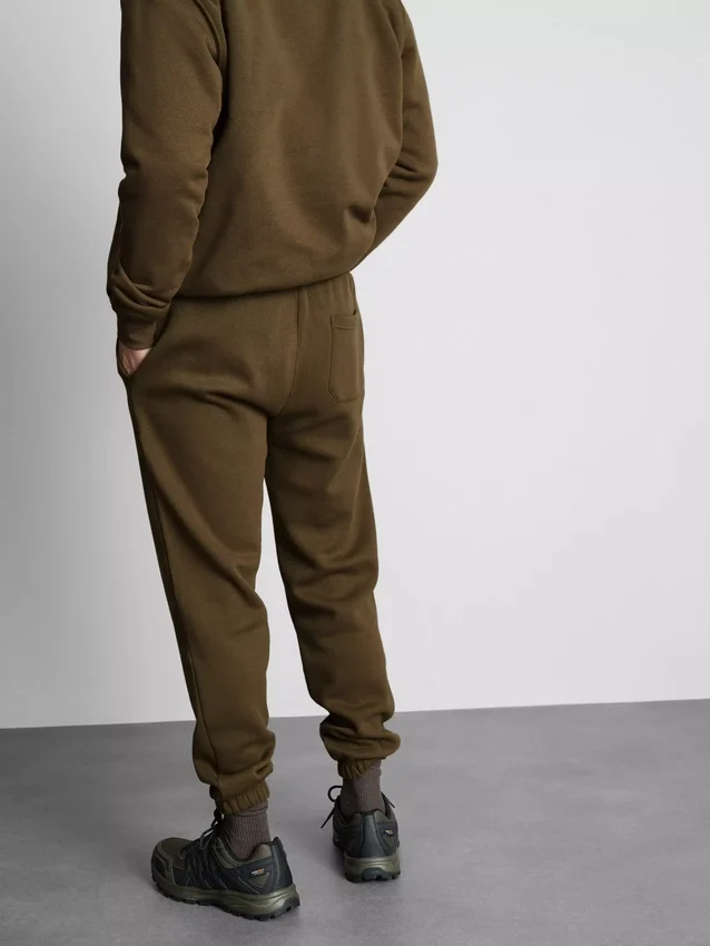 Essential mandzsettás, húzózsinóros joggingnadrág