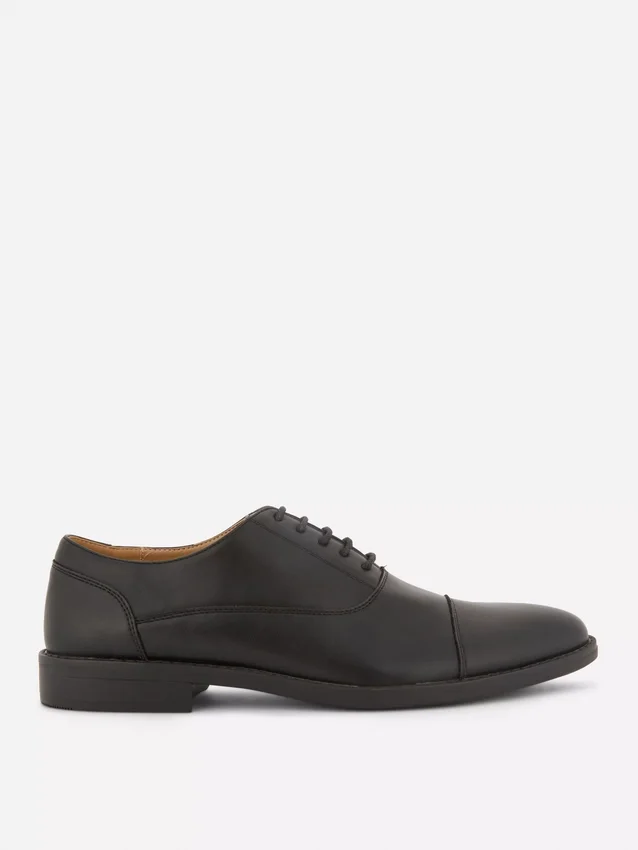 Fűzős elegáns cipő