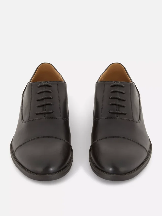 Fűzős elegáns cipő