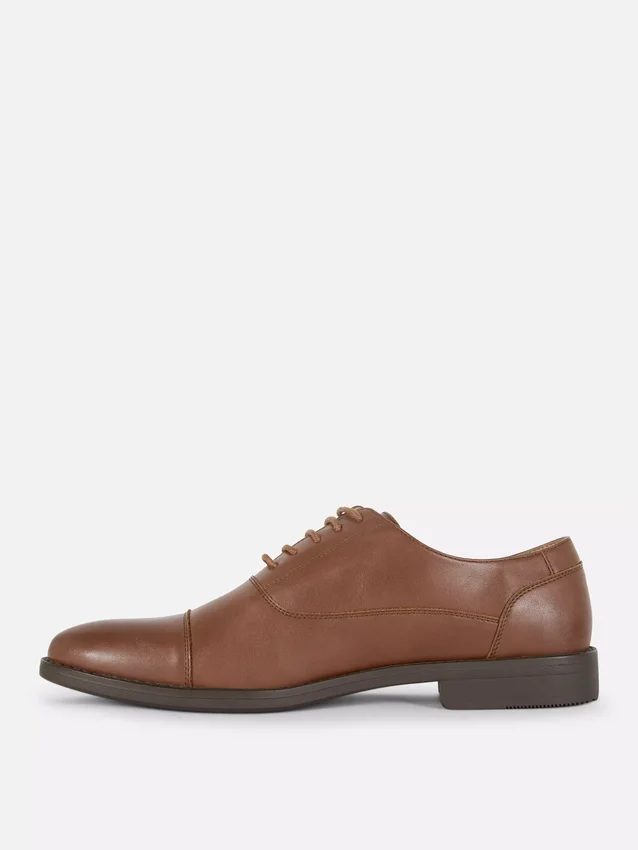 Fűzős elegáns cipő