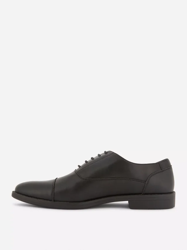 Fűzős elegáns cipő