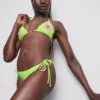 Gyöngyös virágmintás háromszög alakú bikini felső
