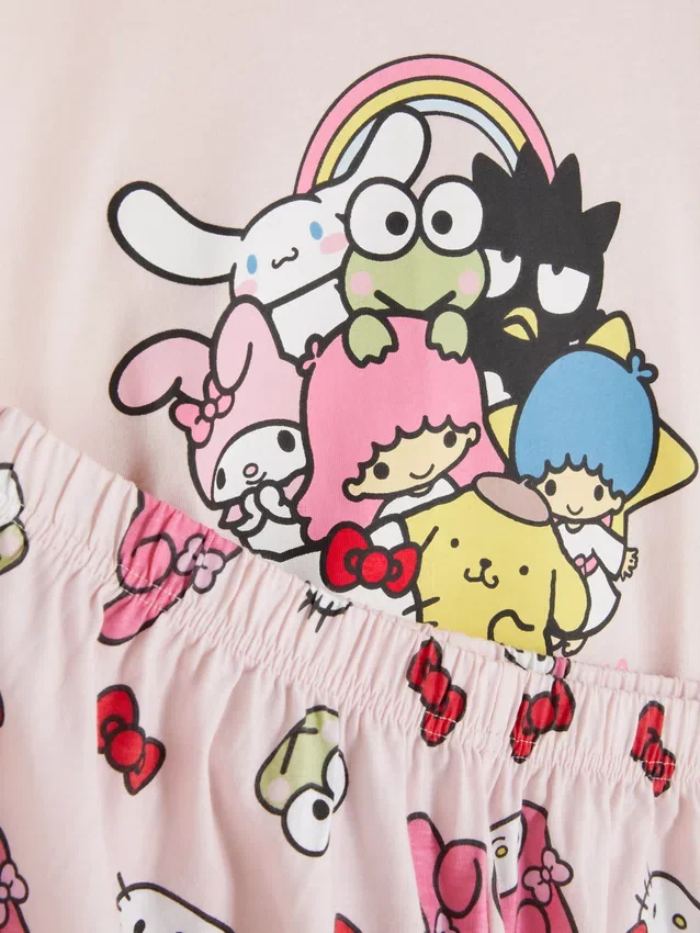 Hello Kitty és barátai mintás pizsamafelső