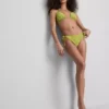 Hímzett, oldalt kötős bikini alsó