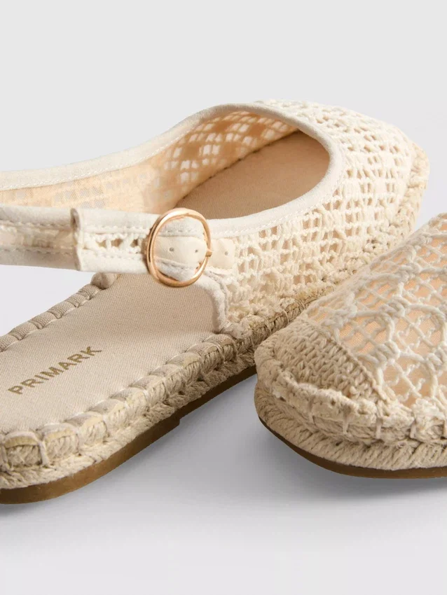Hátsó pántos espadrill szandál