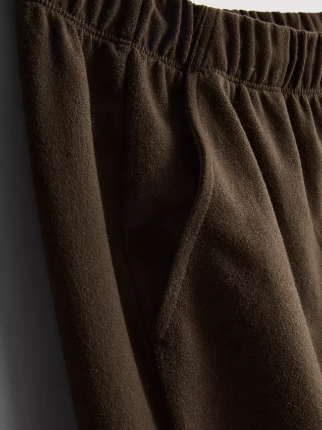Kényelmes, széles szárú pamutkeverékből készült joggingnadrág