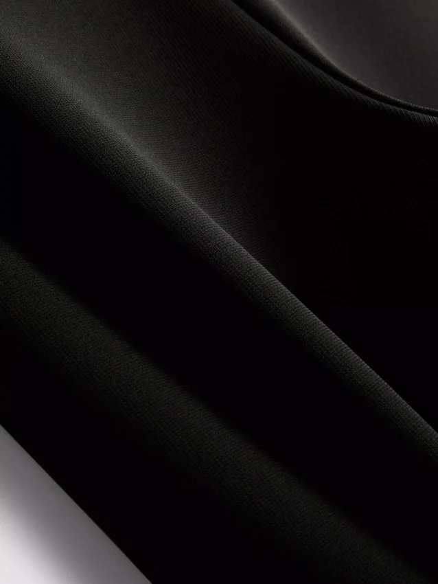 Krepp anyagú, lábszárpántos leggings