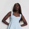 Krepp anyagú, szív alakú nyakkivágású peplum felső