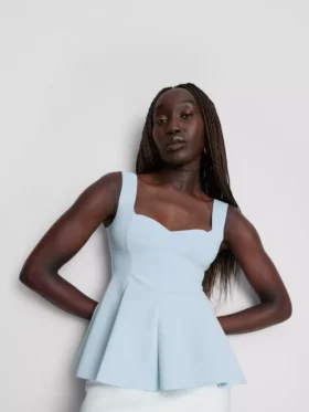 Krepp anyagú, szív alakú nyakkivágású peplum felső