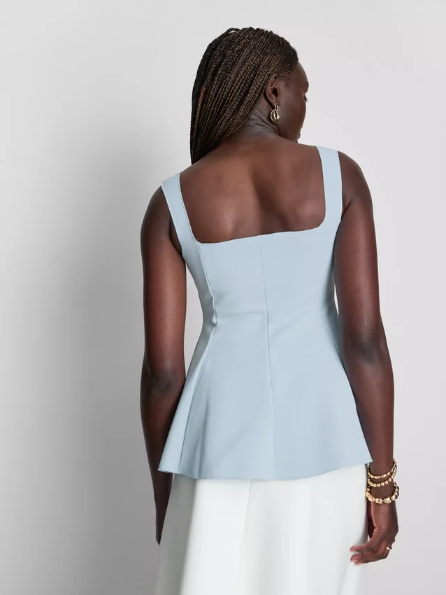 Krepp anyagú, szív alakú nyakkivágású peplum felső