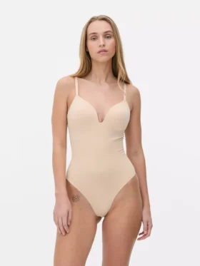 Kupakos tangás body